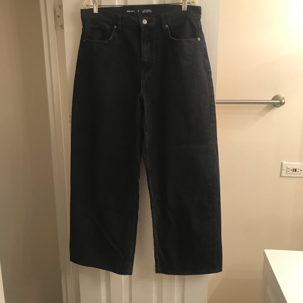 OLD NAVY - NWT- Trendy Baggy, Wide Leg, Extra High Rise, Black Denim Jeans